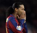 Ronaldinho no se entrena por molestias en el aductor derecho