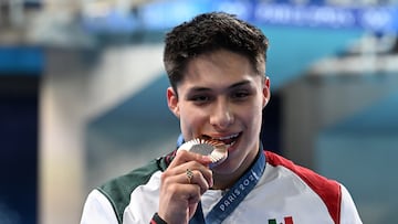 Bronze Medalist Osmar Olvera of Mexico during competition Diving - Mens 3m Springboard final as part of the Paris 2024 Olympic Games at the Aquatics Centre on August 08, 2024 in Paris, France.