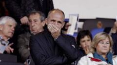 El presidente del Real Zaragoza, Fernando Molinos, durante el partido de Liga ante el Atl&eacute;tico de Madrid.