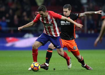 Koke y Santi Mina  