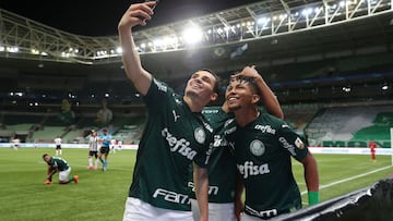 El equipo de Abel Ferreira cumplió con su favoritismo y venció en un duelo en el que fue superior y que se decantó con la roja a Piris por una agresión..