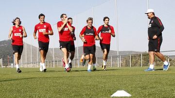 Filipe, Savic, God&iacute;n, Lucas, Vrsaljko y Germ&aacute;n Burgos en la &uacute;ltima pretemporada que el Atl&eacute;tico pas&oacute; en San Rafael, la 17-18.
 
 
 