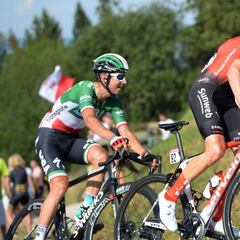 Hamilton, baja en el Tour Down Under tras romperse un testículo