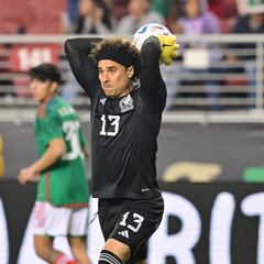 Reports suggest PSG are interested in Guillermo Ochoa