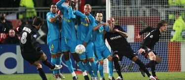 Ontiveros imita a Cristiano: el arte de la folha seca en Segunda