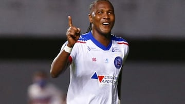 Hugo Rodallega, delantero colombiano, tuvo un partido soñado con el Bahía de Brasil, tras anotar los 4 goles en la victoria ante Fortaleza por la liga.