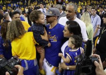 Stephen Curry y su familia.