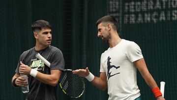 Carlos Alcaraz y Novak Djokovic.