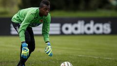 Arboleda, el colombiano que pelea por el arco en Banfield