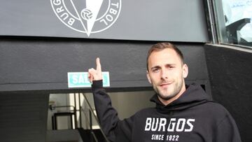 Malbasic, jugador del Burgos, feliz, puede ser titular ante el Mirandés.