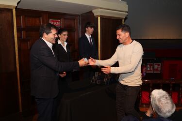 Fidelidad y ADN blanquivioleta