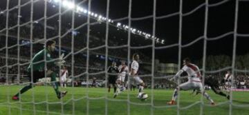0-1. Cristiano Ronaldo anotó el primer tanto del encuentro y su gol 300 con el conjunto blanco.