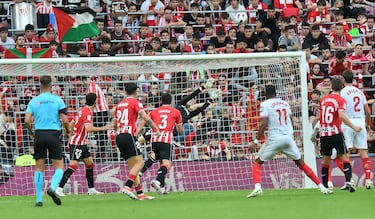 El portero donostiarra, de 23 años, demostró que en Bilbao pueden estar tranquilos ante una posible ausencia de Unai Simón. Hay portero para rato