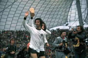 El gran goleador de Alemania, Gerd Muller, convirtió 735 goles durante toda su carrera. Anotó 14 de ellos en Copas del Mundo.