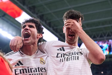 Jacobo Ramón y Vallejo celebran el gol de la victoria ante el Mallorca en Liga.