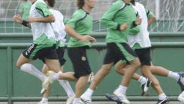 <b>RACING</b> Los jugadores durante un entrenamiento.