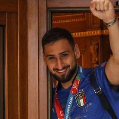 Donnarumma pide sitio en París