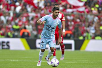 Una de las leyendas del Toluca, en 2014 fichó por los Gallos del Querétaro y en el Apertura 2014 se midió a los Diablos en un partido que finazlizó con empate a un gol. 