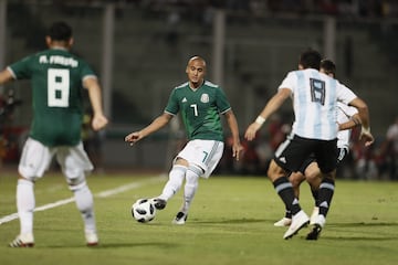 El lateral derecho de los Tigres dejó algunas buenas sensaciones en los minutos que jugó con la Selección Mexicana. No cometió errores graves a la defensiva y logró algunas incorporaciones interesantes al ataque.