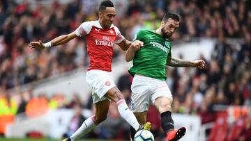 LONDON, ENGLAND - MAY 05: Pierre-Emerick Aubameyang of Arsenal challenges for the ball with Shane Duffy of Brighton and Hove Albion during the Premier League match between Arsenal FC and Brighton &amp; Hove Albion at Emirates Stadium on May 05, 2019 in Lo