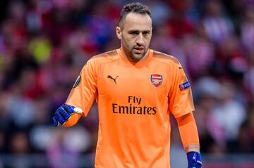 Debutó el 25 de febrero de 2015 en la derrota del equipo inglés frente al Mónaco. Con los Gunners alcanzó a sumar 14 partidos en tres participaciones en Champions.