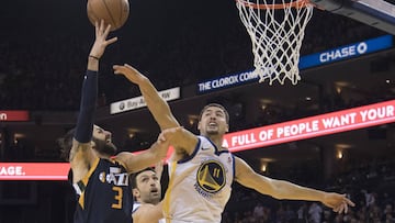 Los Warriors juguetean con los Jazz: 42-22 en el tercer cuarto