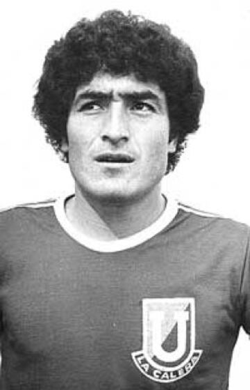 Osvaldo Papudo Vargas fue uno de los pocos chilenos que jugó en Argentina en los 80. Estuvo en Gimnasia y Esgrima de La Plata.