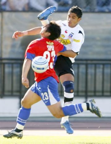 Miguel Riffo le dejó una marca a Hector Tapia durante el duelo.
