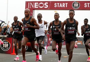 Kipchoge, de 34 años, se convirtió en Viena en el primer ser humano que baja de dos horas en 42.195 metros, la maratón aunque no será homologado como récord.