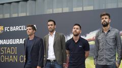 Sergio Busquets, Busquets, Messi y Piqu&eacute;, en un acto del Bar&ccedil;a.