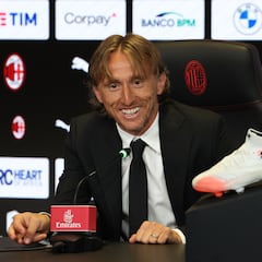 “Modric nos compró un IPhone a todos”