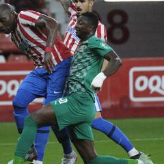 Un gol de Lazo en el tiempo añadido deja helado El Molinón