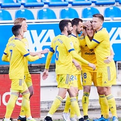 Aprobados y suspensos del Cádiz: Álex salva un punto