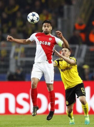 Imágenes de la primera vez de Falcao en Signal Iduna Park y la segunda en Alemania, en competencias europeas.