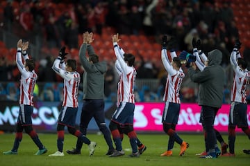 Los aficionados de Guadalajara tuvieron algo que celebrar luego de que su equipo se coronara campeón de la Liga de Campeones de Concacaf. Sin embargo, su paso por el Clausura 2018 fue un fracaso que lo dejó como penúltimo lugar de la tabla general. Los rojiblancos sólo sumaron 15 puntos este semestre. Además, la directiva de ‘El Rebaño’ ha tenido problemas de adeudos y para el siguiente torneo podrían ver la salida de jugadores importantes. 