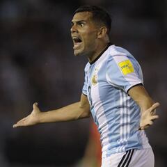 Jovetic y Mercado regresan de sus selecciones lesionados