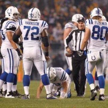 Matt Hasselbeck, lesionado en el partido contra los Steelers.