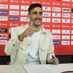 El Almería oficializa la llegada de Mariño