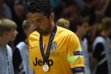 Campeón del mundo con Italia en 2006 y multicampeón con la Juventus. Sin embargo, para el portero de 38 años le ha sido esquiva la Champions League. Dos veces llegó a la final del certamen, pero se tuvo que resignar con el subcampeonato. AC Milan (2003) y Barcelona (2015) fueron sus verdugos.
