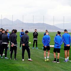 Torrecilla busca el buen rollo para recuperar al Granada