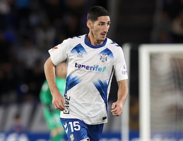 Clave en el centro del campo tinerfe?o, su buen hacer le ha permitido al equipo batir a uno de los gallitos de la categora. Bodiger tiene mucho que aportar al Tenerife en la pica por salvarse.