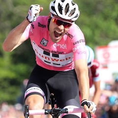 Tom Dumoulin da un golpe de autoridad en Oropa ante Nairo