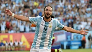 Higuaín cuenta con cinco goles en 11 partidos, además aportó al subcampeonato de Argentina en Brasil 2014. 