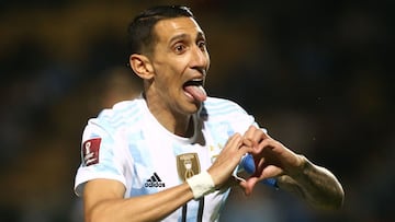 Soccer Football - World Cup - South American Qualifiers - Uruguay v Argentina - Estadio Campeon del Siglo, Montevideo, Uruguay - November 12, 2021 Argentina&#039;s Angel Di Maria celebrates scoring their first goal Pool via REUTERS/Ernesto Ryan