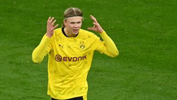 Soccer Football - Champions League - Round of 16 Second Leg - Borussia Dortmund v Sevilla - Signal Iduna Park, Dortmund, Germany - March 9, 2021 Borussia Dortmund&#039;s Erling Braut Haaland celebrates scoring their first goal Pool via REUTERS/Ina Fassbender