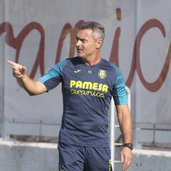 Escribá, con catorce bajas en su vuelta a los entrenamientos