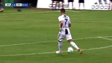 El depredador est¨¢ de vuelta: gol de Cristiano... ?a los 7' de su debut!