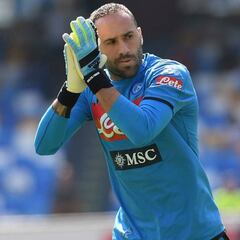 Ospina tiene menos espacio, pero el Napoli confía en él