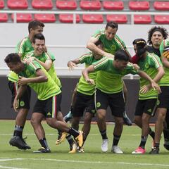 Con boleto en mano, al Tri le llegó la hora de la estética