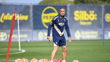 Gaizka Garitano en un entrenamiento en la Ciudad Deportiva.